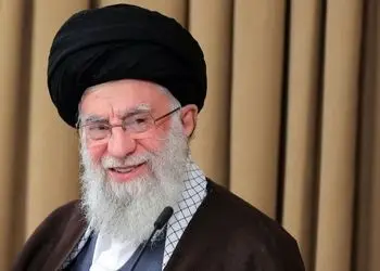 فیلم / حماسه مائده هاشمی تحسین رهبری انقلاب  و حاضران در محفل شعرخوانی را برانگیخت  /  خانم شاعره همه را مبهوت کرد