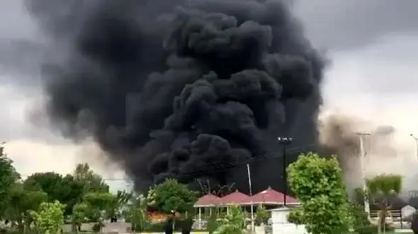 انفجار وحشتناک تریلر حمل سوخت در نیشابور + فیلم لحظه حادثه