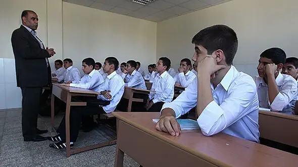 واکنش وزارت آموزش و پرورش به ماجرای کسر از حقوق معلم ها