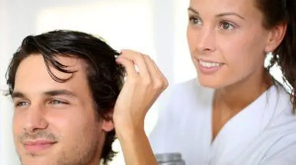 روغن کرچک برای رفع نازکی مو