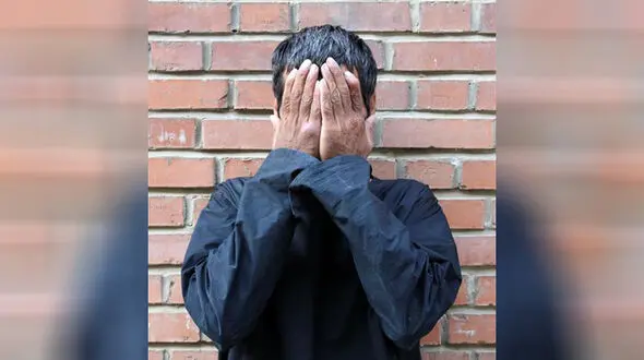 زن شجاع مشهدی قبل از ربوده شدن خودش را از ماشین بیرون انداخت