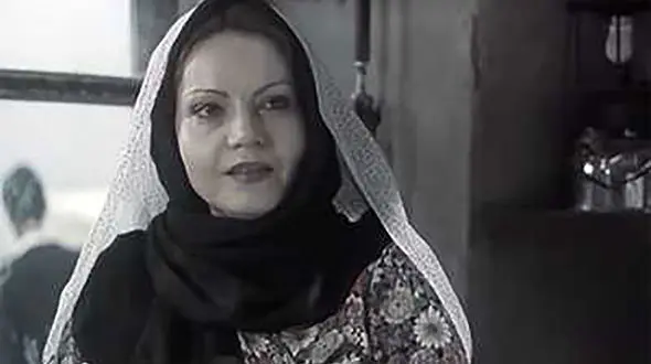 
بیوگرافی آذر مهدی قلی خانی مشهور به ثریا حکمت
