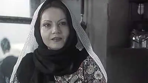 
بیوگرافی آذر مهدی قلی خانی مشهور به ثریا حکمت
