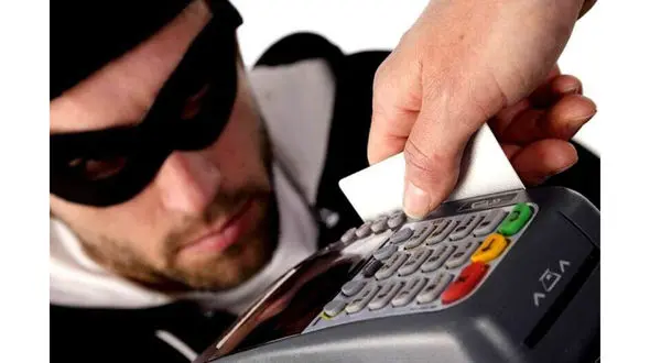 بازداشت پیک موتوری به خاطر دزدی یک میلیارد تومانی