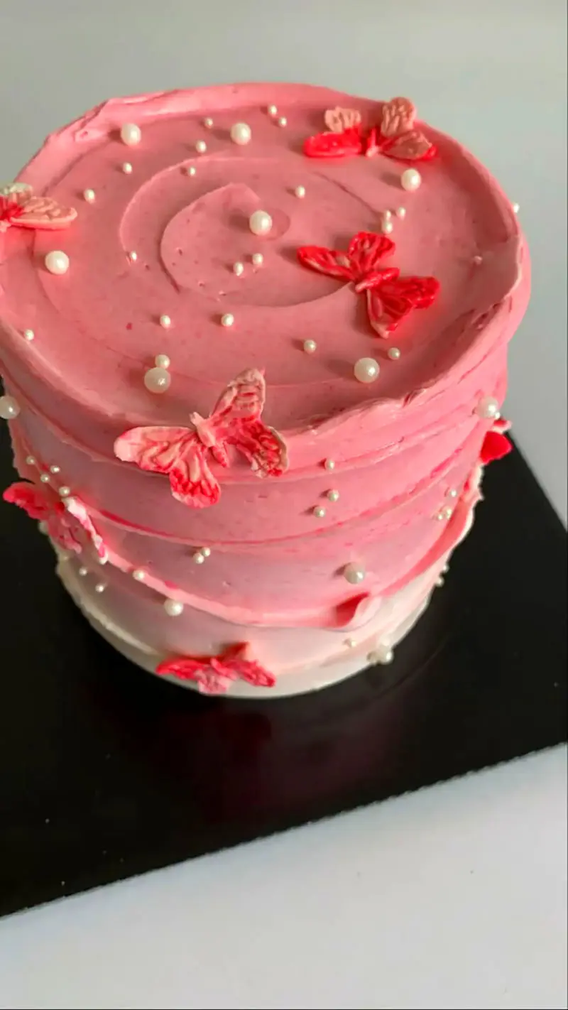 کیک تولد صورتی دخترانه شیک