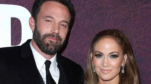 رفتار زننده جنیفر لوپز با دختران هوادار همسرش