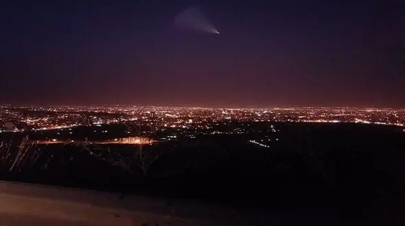 پرواز شیئی نورانی مرموز در آسمان ارومیه 