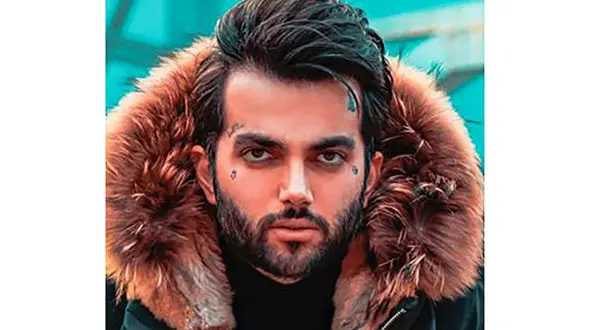 مشکل اخلاقی  پویان مختاری در ترکیه 