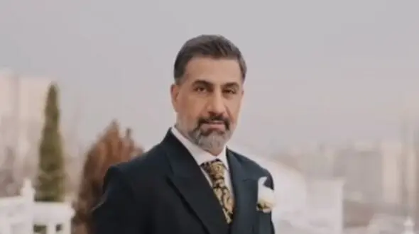 فیلم وایرال آهنگ خوندن رمانتیک محمد نادری بازیگر سریال کلینیک رویا و همسرش بین هزاران نفر فردای شب عروسی لاکچریشون