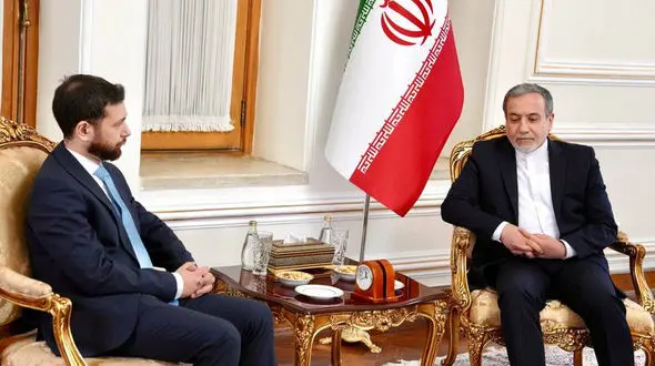 دیدار معاون وزیر امور خارجه ارمنستان با عراقچی