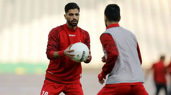 ستاره پرسپولیس در تیررس قطری ها/ درخواست پرسپولیس برای توقف مذاکرات!