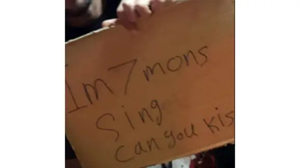 بیا منو ماچ کن /فیلم اقدام عجیب پسر آبادانی در خیابان / پلیس بازداشت کرد


