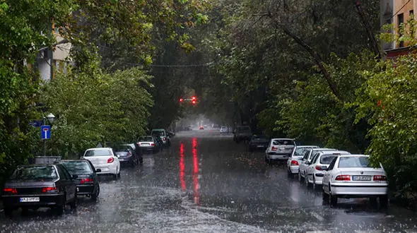 شنبه بارانی در تهران! / خلیج فارس و خزر فردا مواج هستند