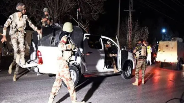 قتل عام مسافران اتوبوس توسط تروریست‌ها در پاکستان