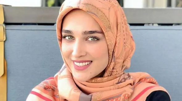 ببینید / آناشید حسینی خودش را در کنار شوهرش سانسور کرد! + عکس