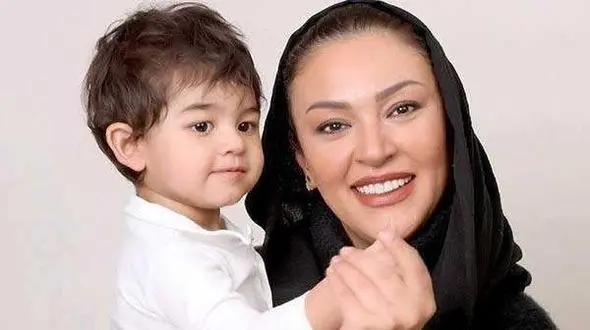 فیلم / زیبا بروفه: چرا به بچه من میگن خدا پدرتو بیامرزه  / نمی فهمن کلی زحمت کشیدم که این بچه آسیب نبینه / با من همدردی نکنید 