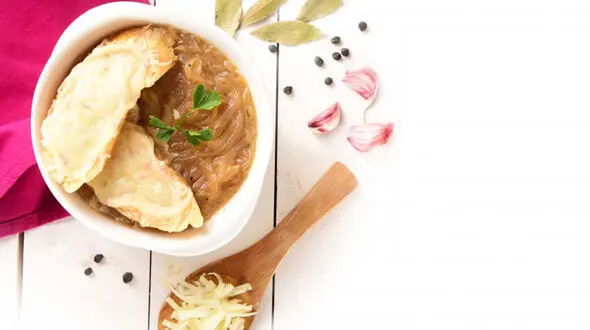 خوشمزه ترین سوپ پیاز را در خانه بپزید+دستور تهیه