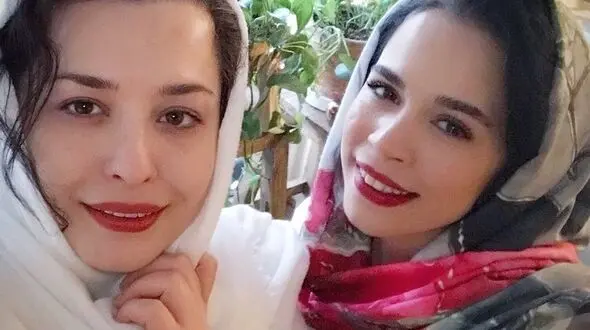 مانتوهای حسرت برانگیز خواهران شریفی نیا / شیک و میلیونی + عکس 