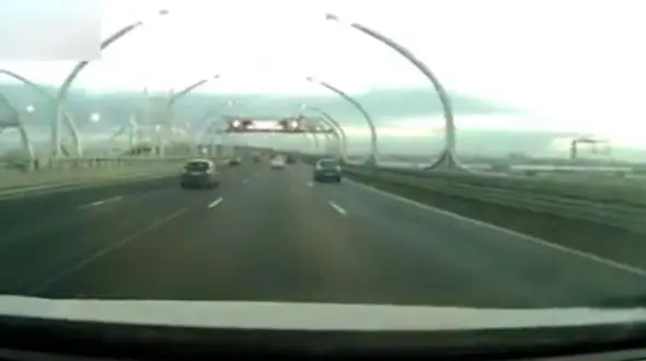 دو تصادف یک شکل در فاصله چند ثانیه + فیلم و عکس