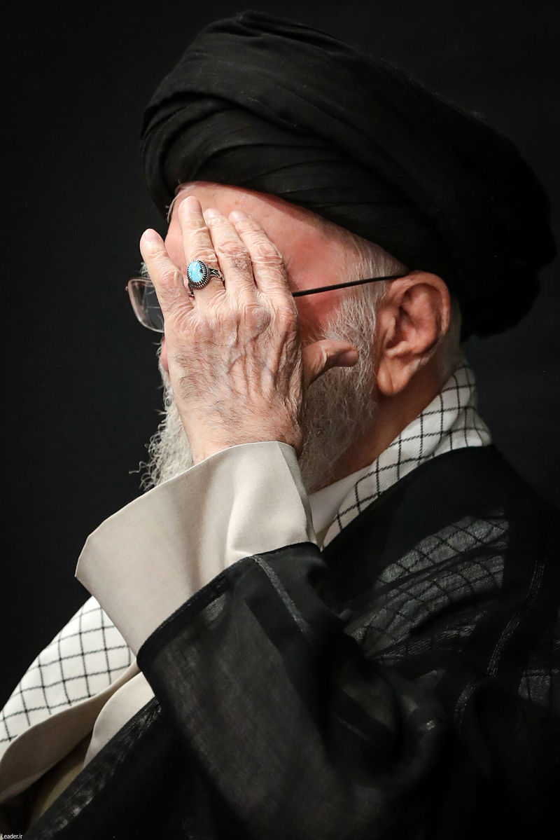 رهبر انقلاب حضرت آیت الله خامنه ای در مراسم بزرگداشت شهدای جنگ تحمیلی اخیر 7-5-1404