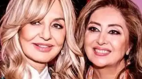 عکس سفر در زمان / عکس گوگوش در کنار لیلا فروهر دهه ۴۰ 