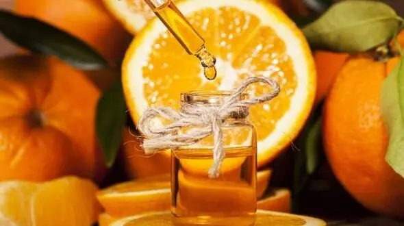 پرتقال درمانی برای لکه های سفید روی ناخن
