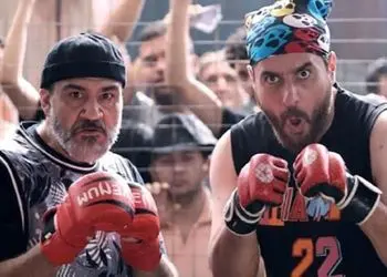 فیلم/ خاطره بامزه مهران غفوریان، بهروزِ سریال زیر آسمان شهر: یه بار سرم درد میکرد مامان‌بزرگم که تُرک بود گفت..../ خدایی خیلی خوب خاطره تعریف میکنه