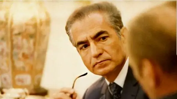 سفر به ایام قدیم سال 1356؛ محمدرضا پهلوی درحال سخنرانی برای مردم واشنگتن کنار کارتر