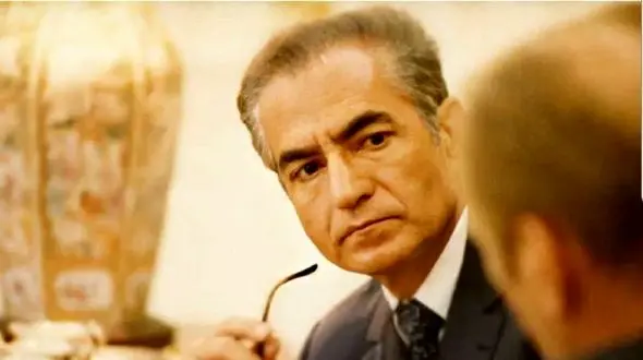 سفر به ایام قدیم سال 1356؛ محمدرضا پهلوی درحال سخنرانی برای مردم واشنگتن کنار کارتر