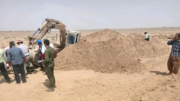 زنده به گور شدن 2 جوان در زیر شن و ماسه در بافق
