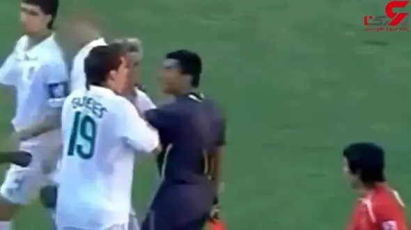 درگیری بازیکنان فوتبال با داور + فیلم