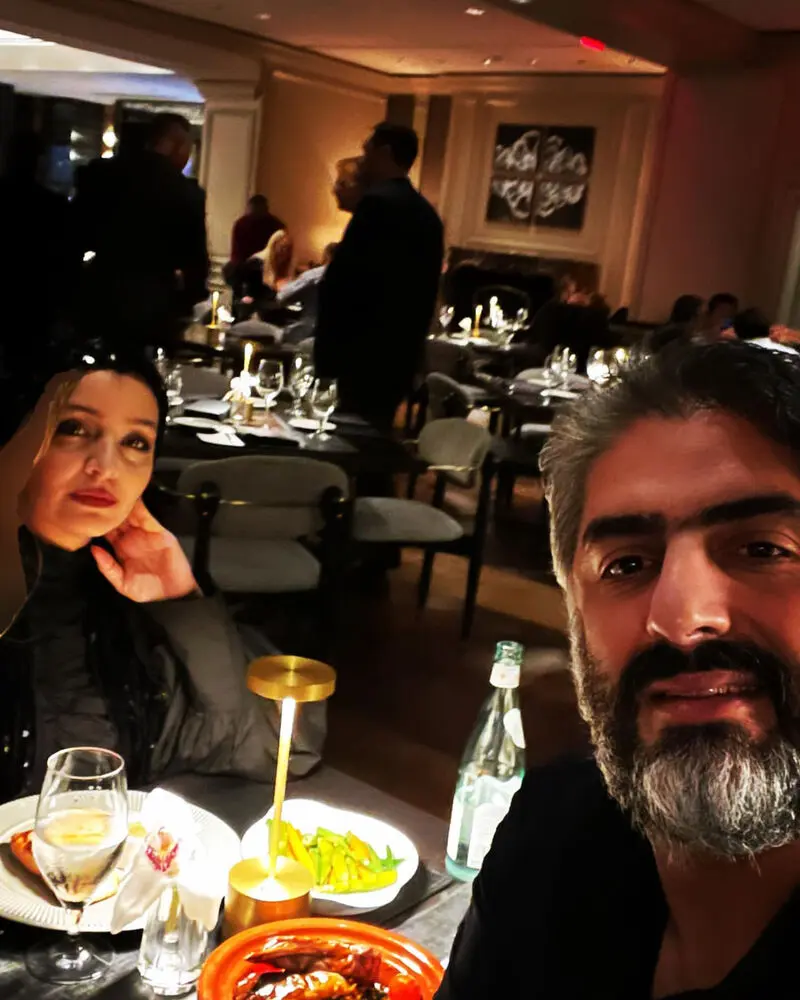 ساره بیات در رستوران