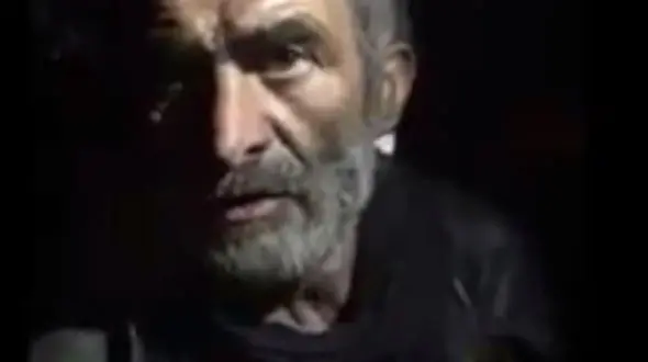 این مرد در برابر دوربین از خوابیدن در گور گفت!+فیلم