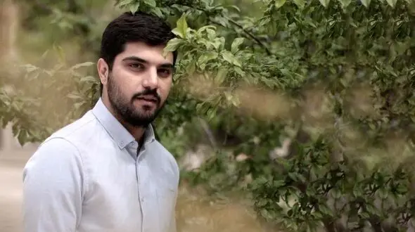 عکس آقازاده معروف در کنار یک خانم 
