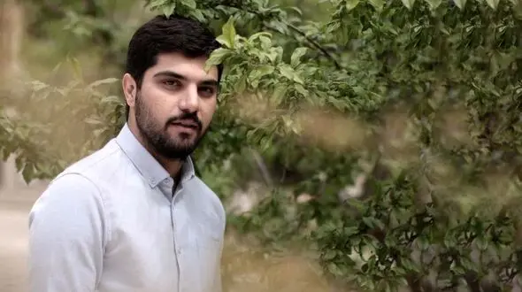 عکس آقازاده معروف در کنار یک خانم 