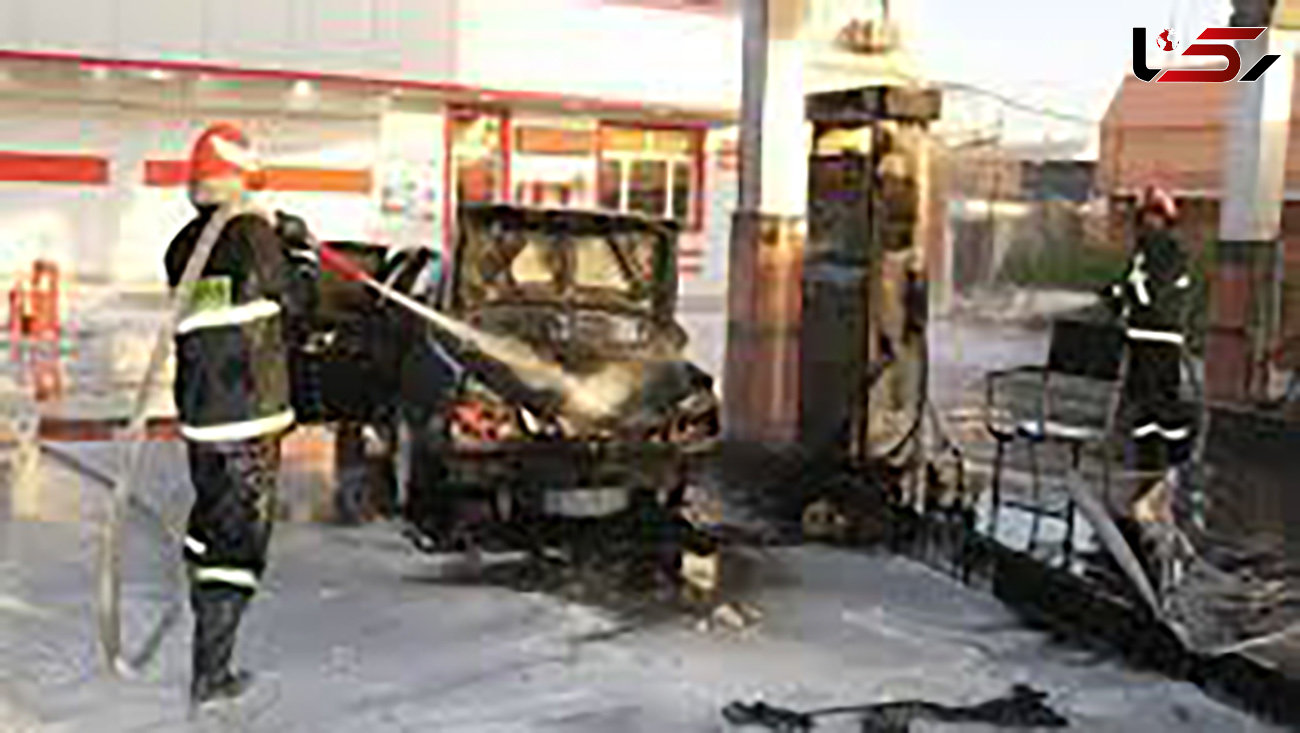 صحنه وحشتناک  آتش گرفتن پراید در پمب بنزین چرداول / فرار راننده را ببینید