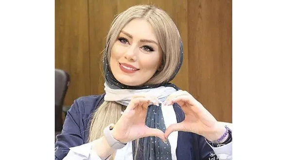 سلفی جنجالی سحر قریشی با یک مرد جوان دردسرساز شد + عکس