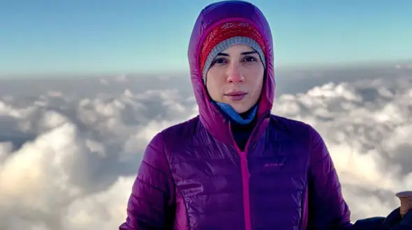 عکس آینه ای سارا بهرامی را ببینید