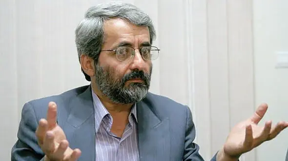 واکنش مدیرمسئول پیشین تهران تایمز به عکس جنجالی موسوی و ترامپ