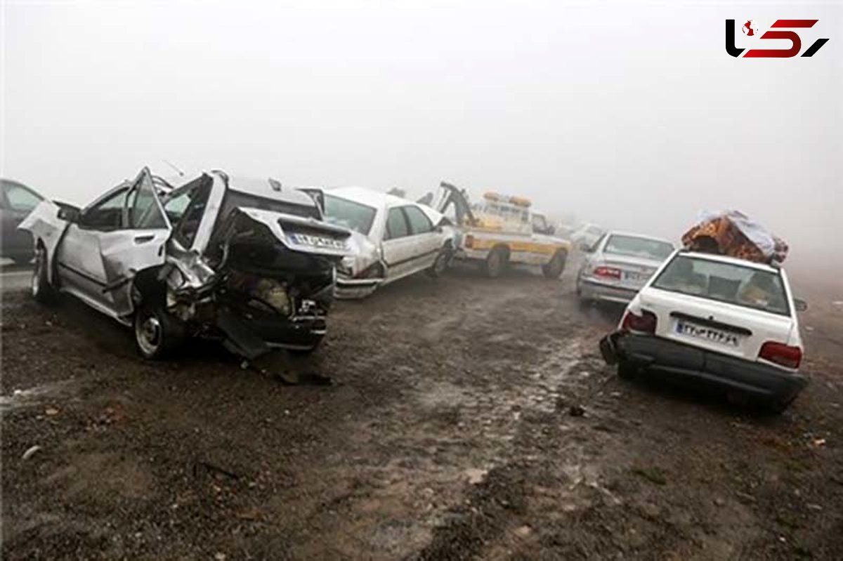 برخورد 5 خودرو در همدان حادثه آفرید / مه گرفتگی جاده عامل آن بود