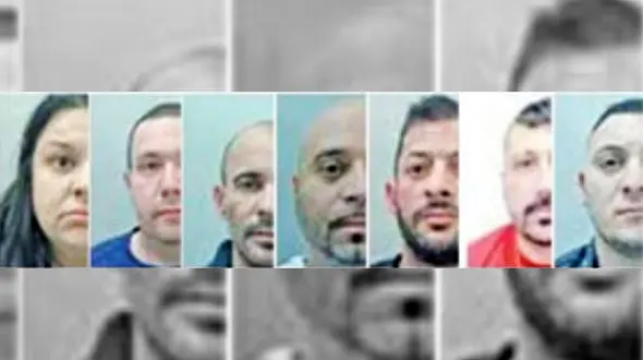 بلای وحشتناکی که 7 مرد و یک زن بر سر دختران جوان می آوردند + عکس