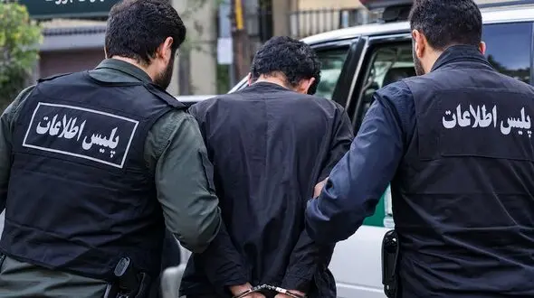 فیلم لحظه بازداشت مرد مسلحی که خانواده تهرانی را به وحشت انداخته بود