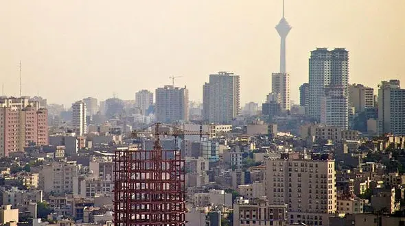 شهر تهران انسان محور نیست /  برج ها و بزرگراه ها، پیاده روها را بلعیده اند