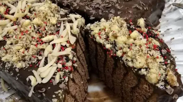 تهیه کیک یخچالی / هنر شیرینی و خنکی در یکجا 