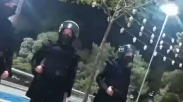 غوغای فیلم مانتوی کوتاه زنان یگان ویژه پلیس ! / چرا بدون چادر و لباس متفاوت !
