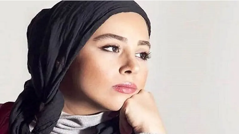 سارا همتی 