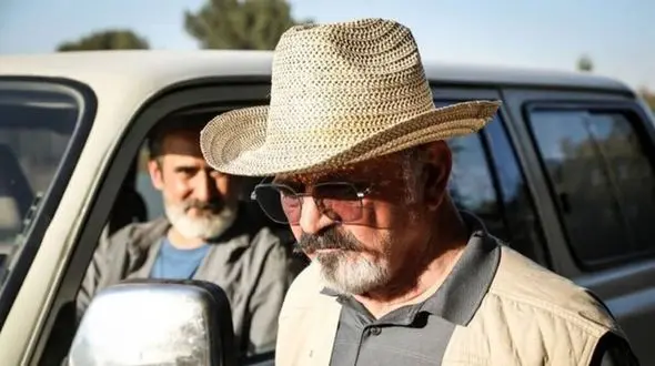 اگر از آسمان سنگ هم ببارد من ایران می‌مانم / کارگردان سرشناس: از زنم جدا شده بودم و کاری نداشتم، اما نرفتم!