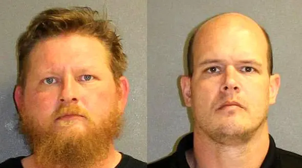 تجاوز دو مرد کثیف به یک دختر بی دفاع + عکس