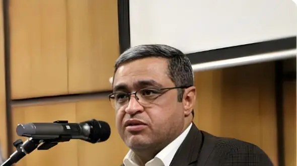 فیلم /  دکتر سعید عزیزی: به 3 دلیل با این دختر و پسرا ازدواج نکنید.../ نقطه ضعف پسر یا دختر.../دختره باباش .... !