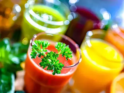 در هوای گرم چه بخوریم تا بدن دچار کم‌ آبی نشود؟ / بهترین خوراکی‌ ها و نوشیدنی‌ های آبرسان تابستان